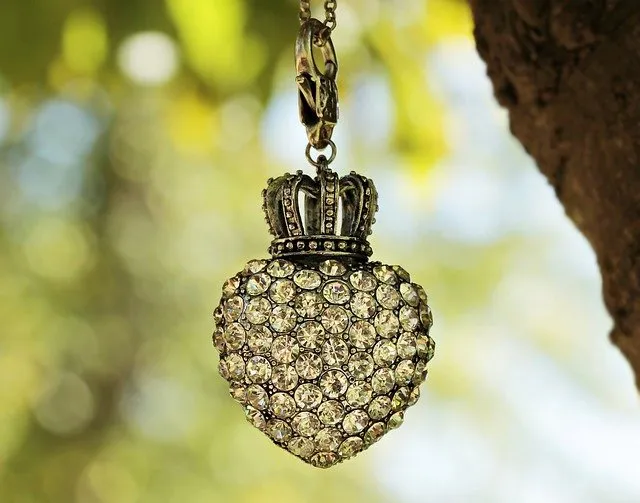 Czy warto kupować biżuterię w Internecie?